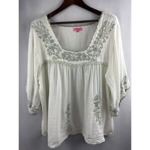 Women’s Ruby Yaya crinkled cotton peasant blouse white w/ green embroidery. XXL